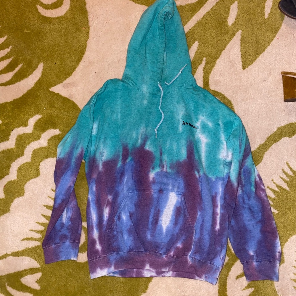 iets frans… tye dye hoodie